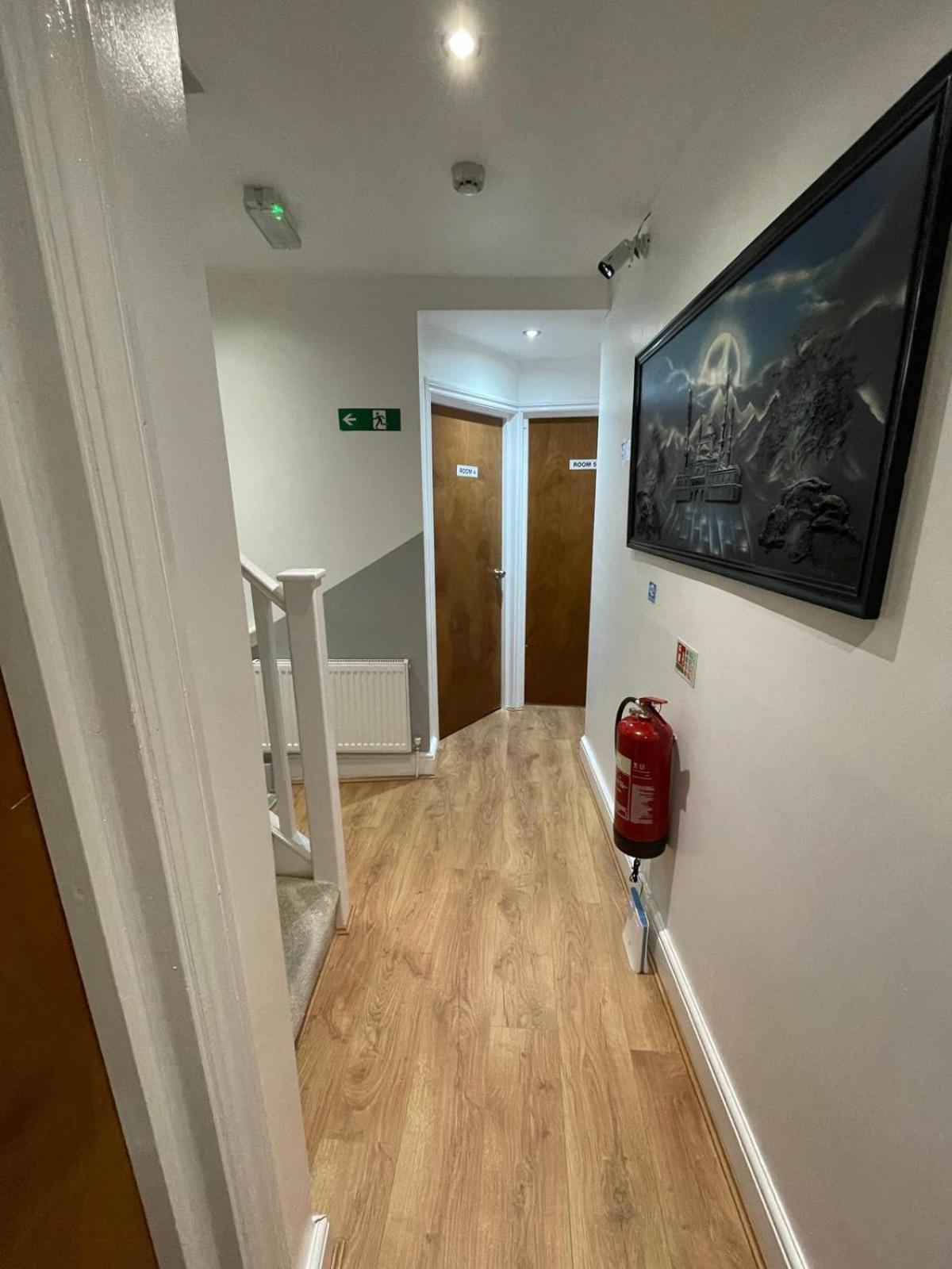 Accommodation Plus Londyn Zewnętrze zdjęcie