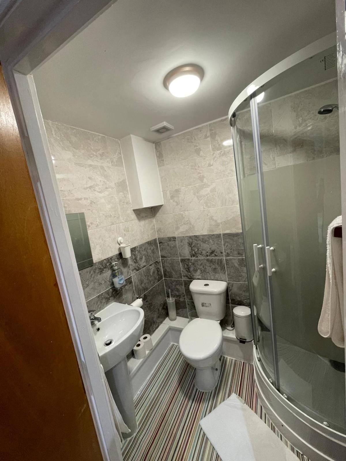 Accommodation Plus Londyn Zewnętrze zdjęcie