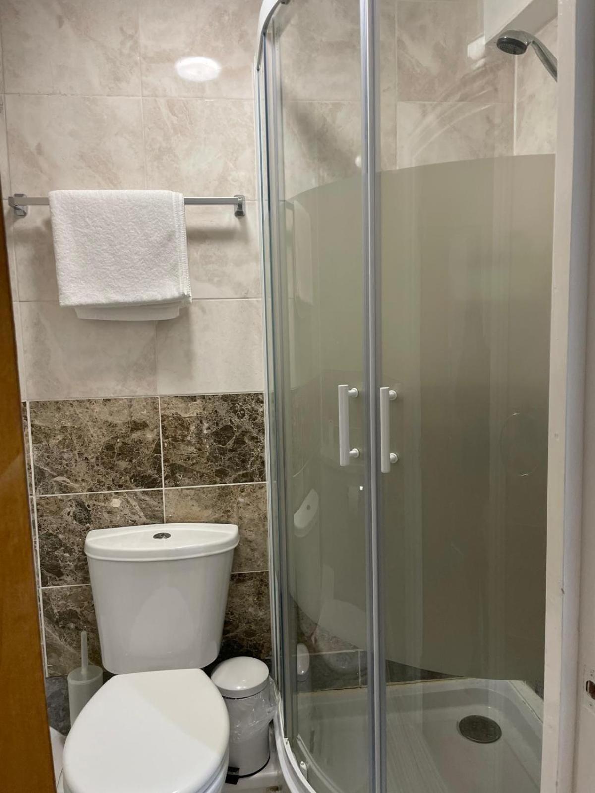 Accommodation Plus Londyn Zewnętrze zdjęcie