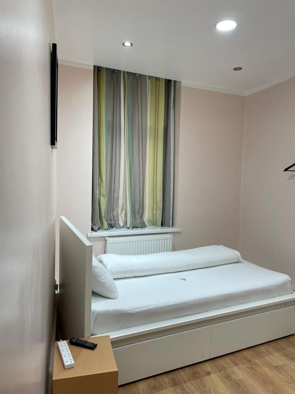 Accommodation Plus Londyn Zewnętrze zdjęcie